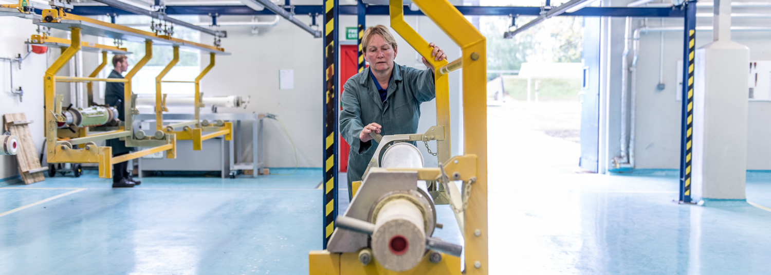 Photographie pour le fabricant de propulseur Roxel. Sablage